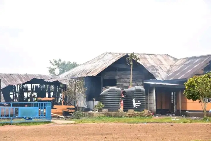 Aéroport de Mavivi:Il n'y a plus de salon d'honneur,le feu a tout ravagé .