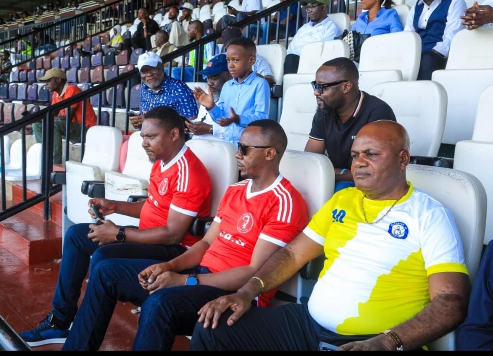 LINAFOOT : des clubs sous perfusion, des dirigeants en première ligne