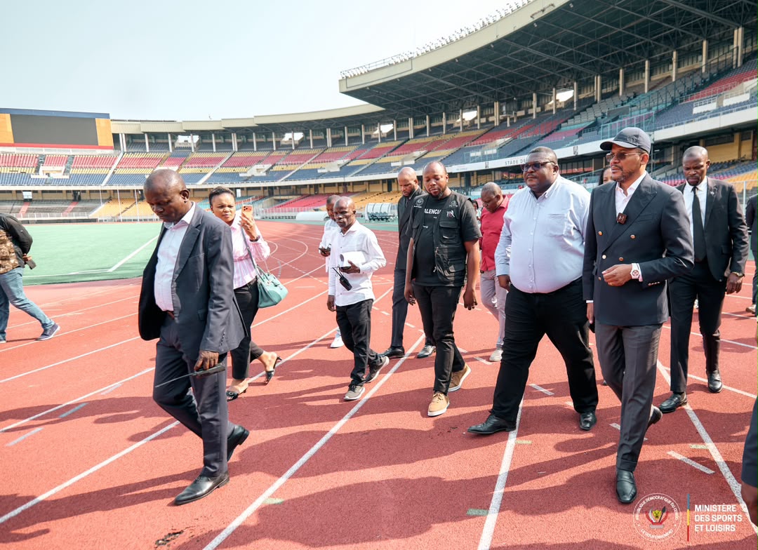 Stade des Martyrs : Didier Budimbu sur le terrain pour évaluer l’avancée de la réhabilitation